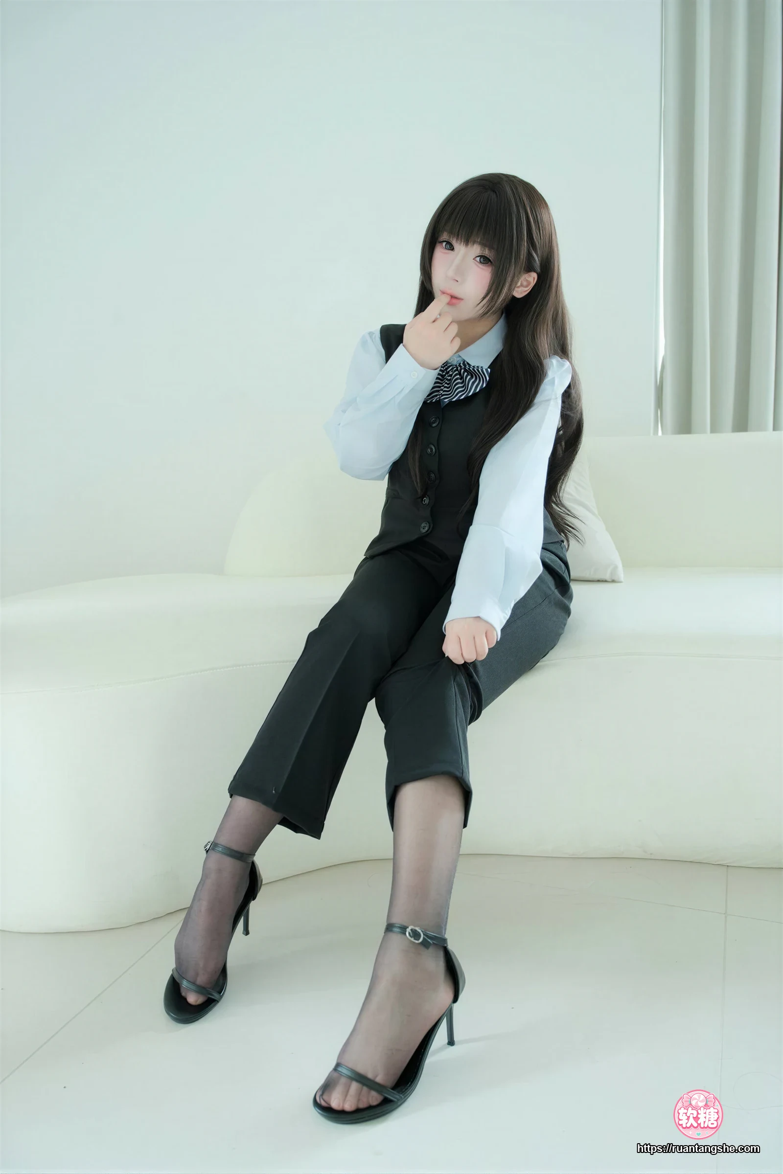 胡桃Kurumi 胡桃 NO.037 - 裤里丝的秘密