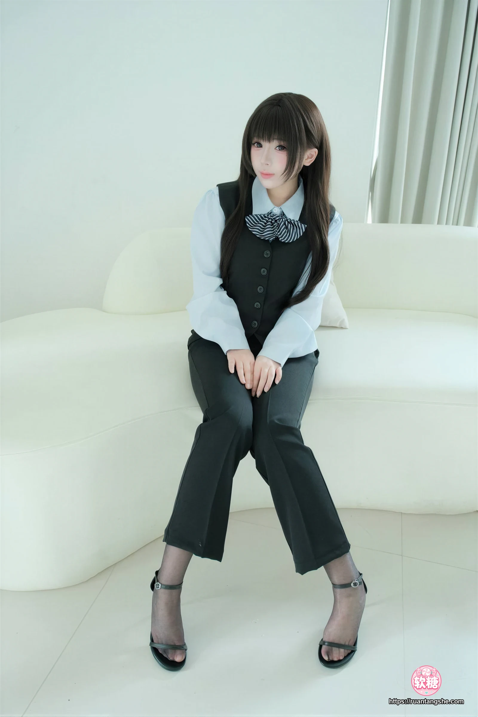 胡桃Kurumi 胡桃 NO.037 - 裤里丝的秘密