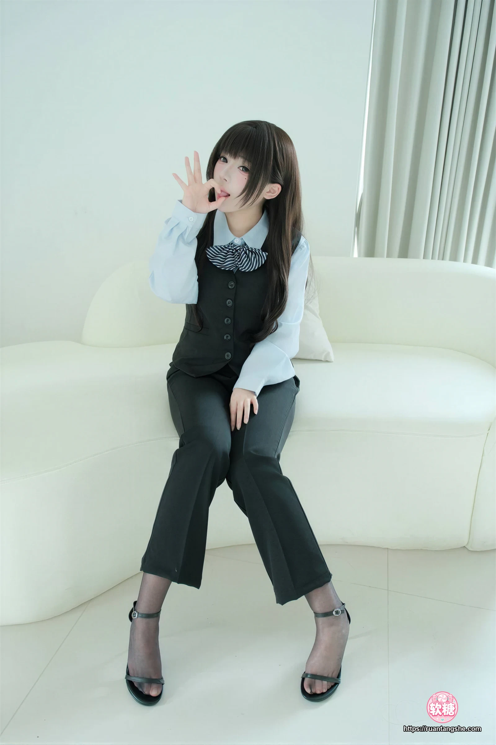 胡桃Kurumi 胡桃 NO.037 - 裤里丝的秘密