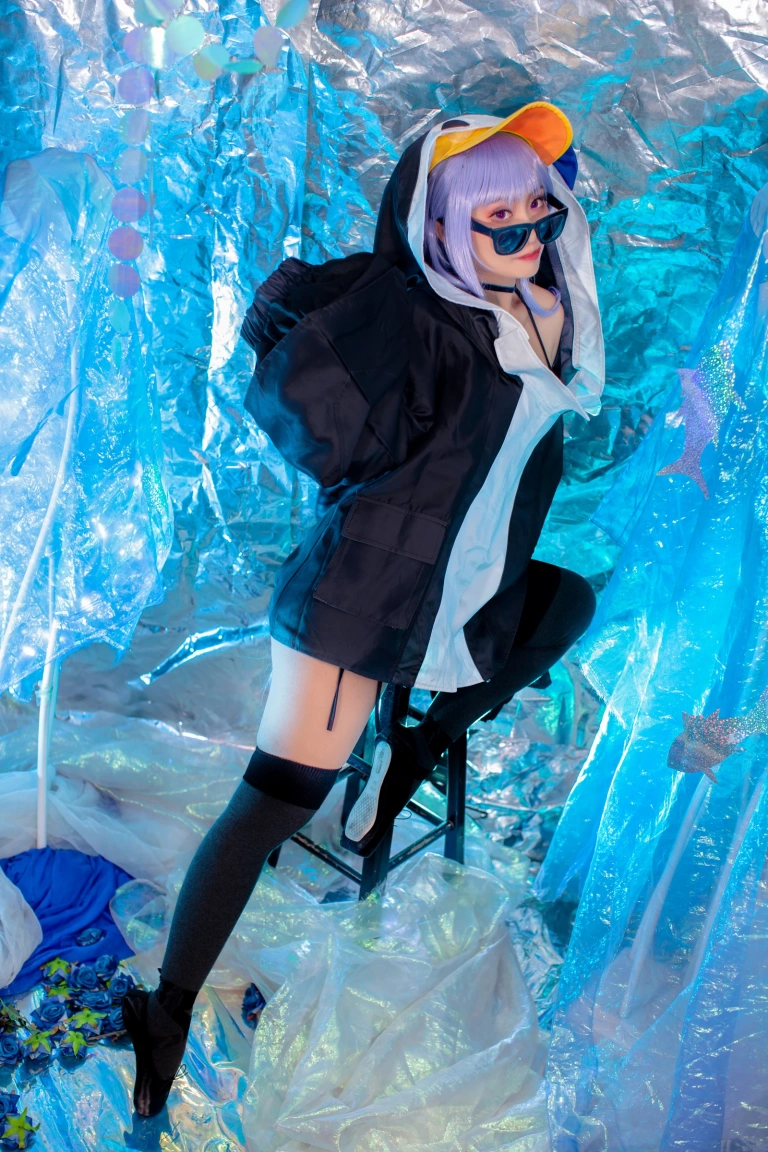 洛璃LoLiSAMA《水着莉莉丝》写真图集 32P｜在线预览与图包下载