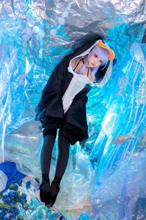 洛璃LoLiSAMA《水着莉莉丝》写真图集 32P｜在线预览与图包下载