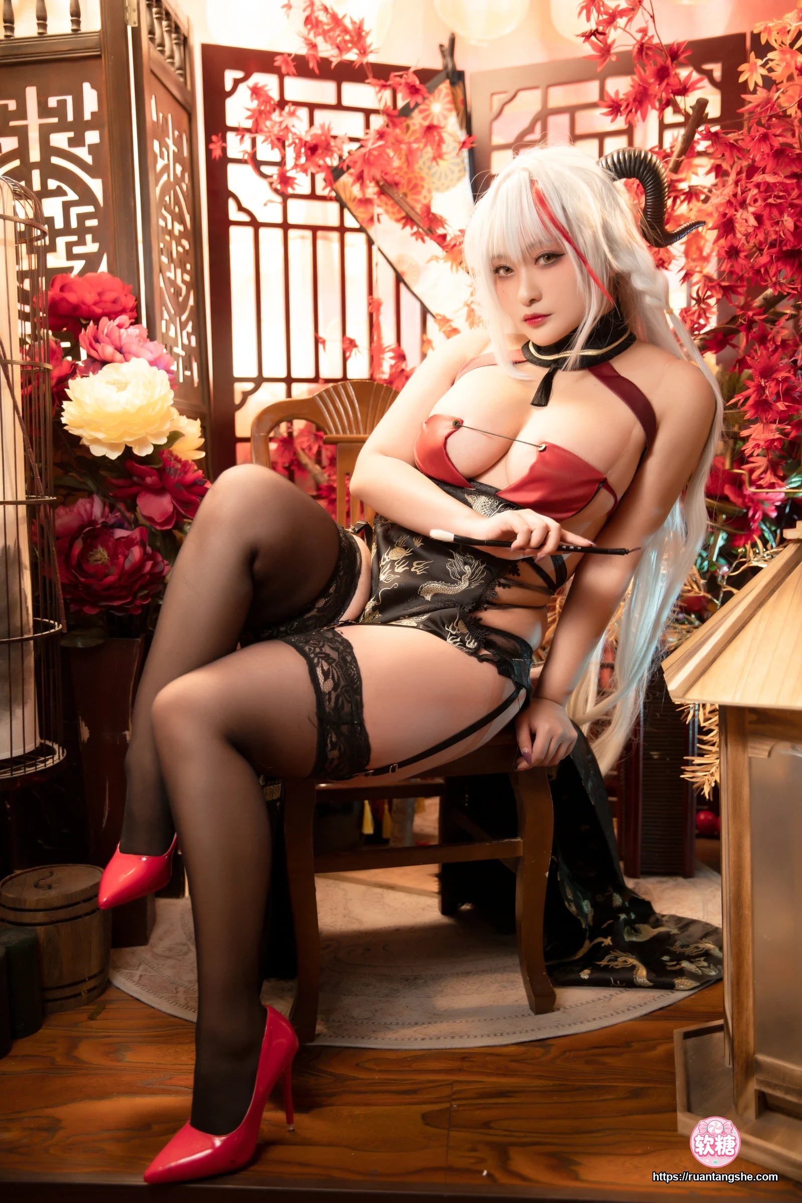 洛璃LoLiSAMA 洛璃LoLiSAMA NO.044 - 埃吉尔旗袍 金龙腾祥云