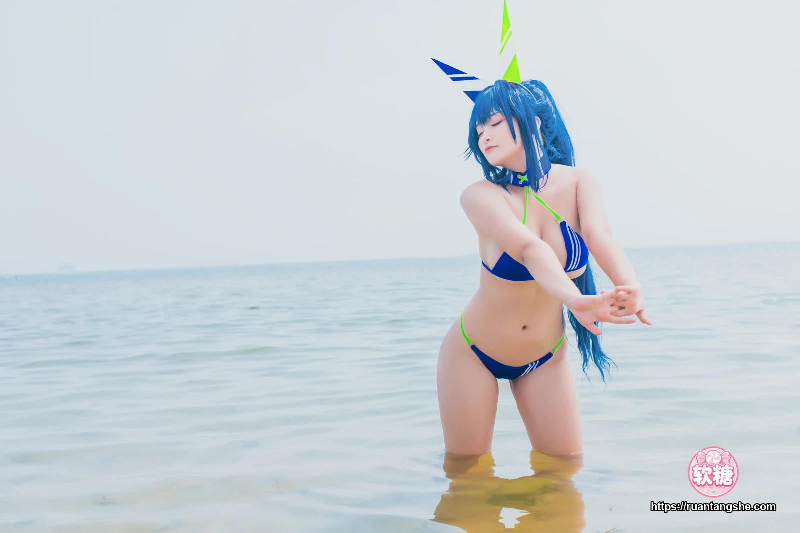 洛璃LoLiSAMA 洛璃LoLiSAMA NO.063 - 热恋的盛夏 花园泳装