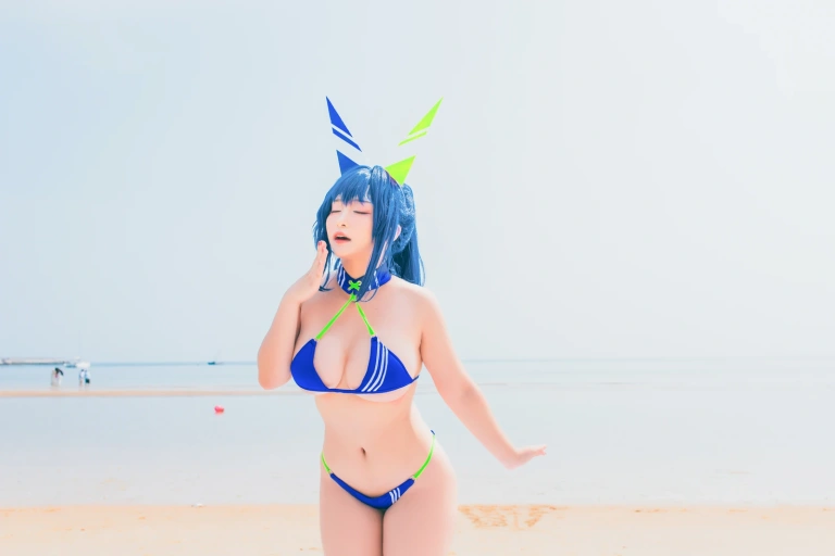 洛璃LoLiSAMA《热恋的盛夏 花园泳装》写真图集 66P｜在线预览与图包下载