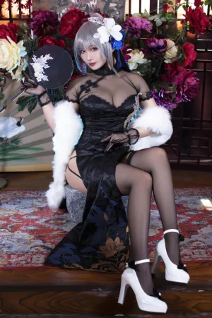 洛璃LoLiSAMA《碧蓝航线·路易九世旗袍》写真图集 43P｜在线预览与图包下载