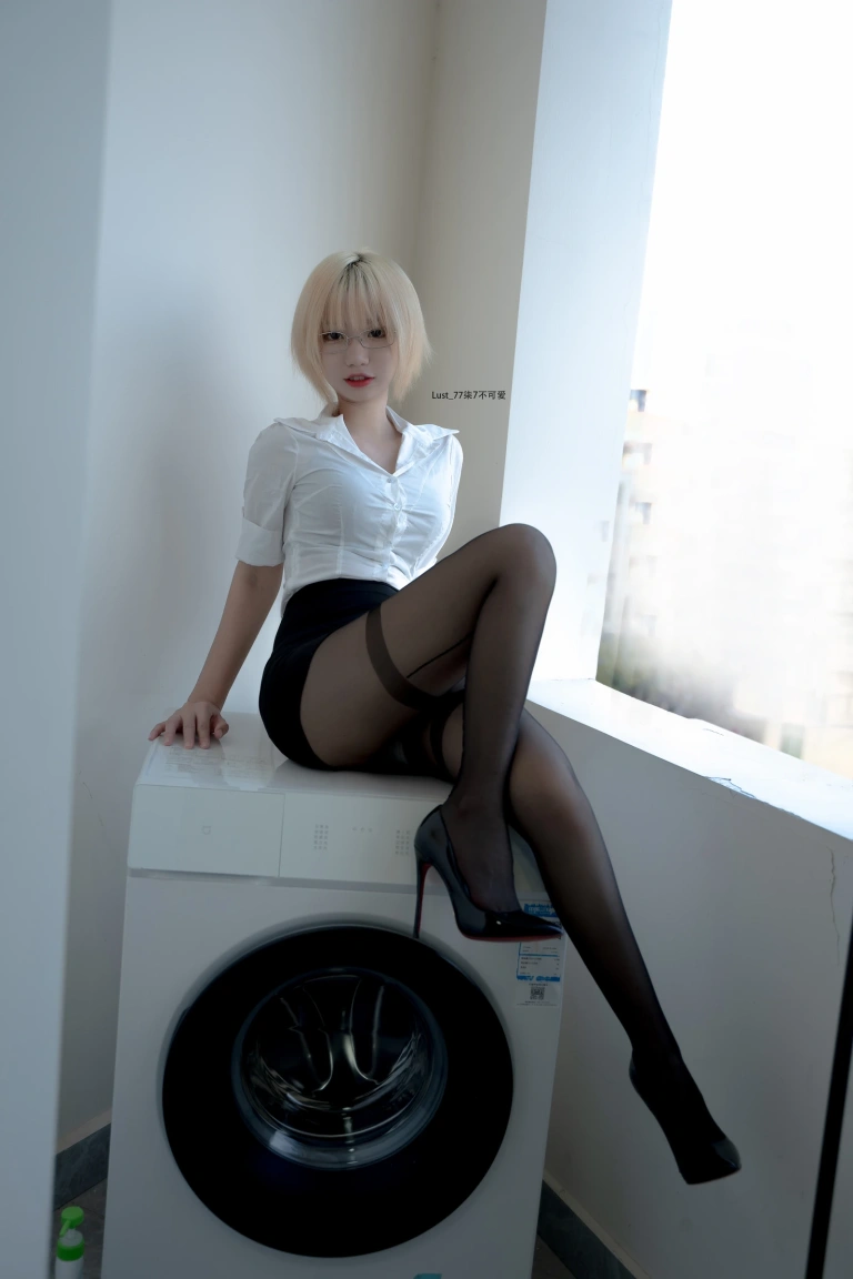柒柒_Lust77《家庭教师》写真图集 133P｜在线预览与图包下载