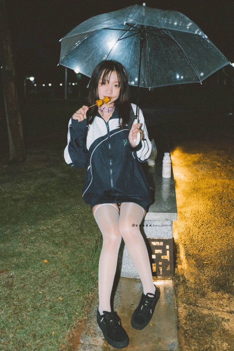 柒柒_Lust77《校服》写真图集 42P+1V｜在线预览与图包下载