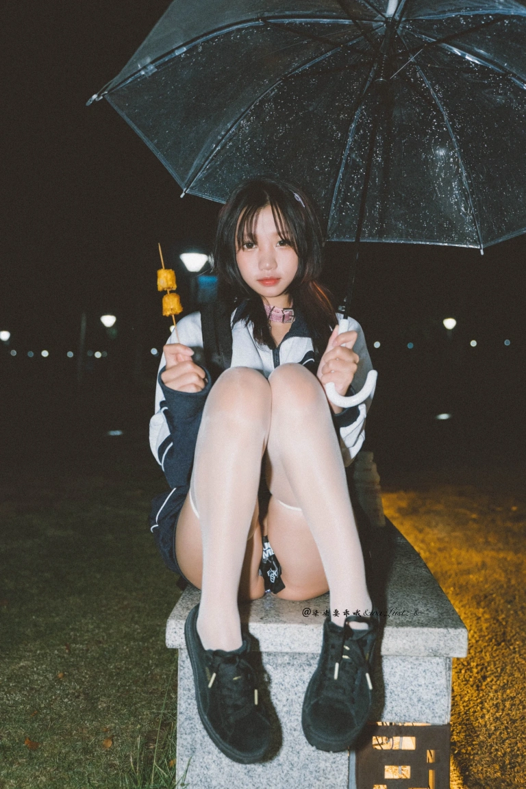 柒柒_Lust77《校服》写真图集 42P+1V｜在线预览与图包下载