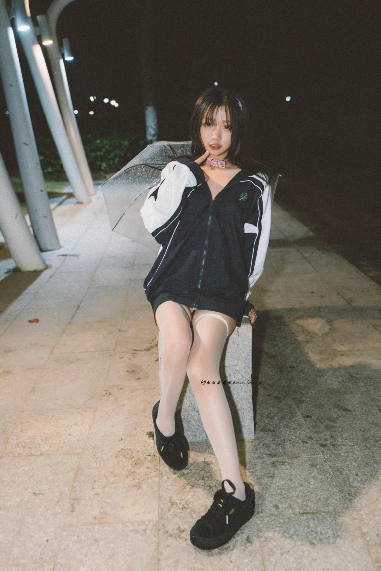 柒柒_Lust77《校服》写真图集 42P+1V｜在线预览与图包下载