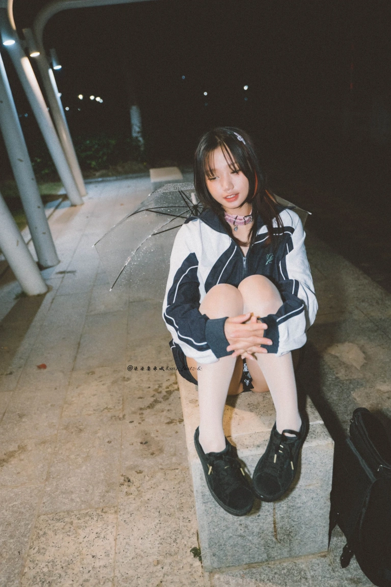 柒柒_Lust77《校服》写真图集 42P+1V｜在线预览与图包下载