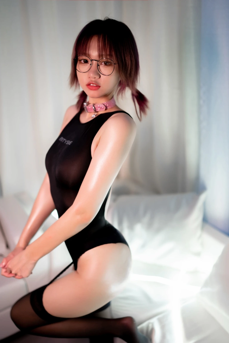 柒柒_Lust77《竞泳水着》写真图集 82P｜在线预览与图包下载
