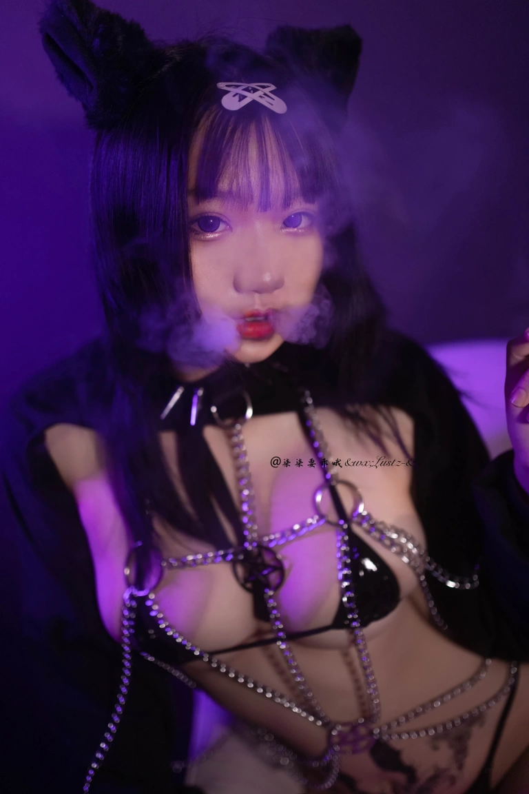 柒柒_Lust77《魅魔出差》写真图集 46P+1V｜在线预览与图包下载
