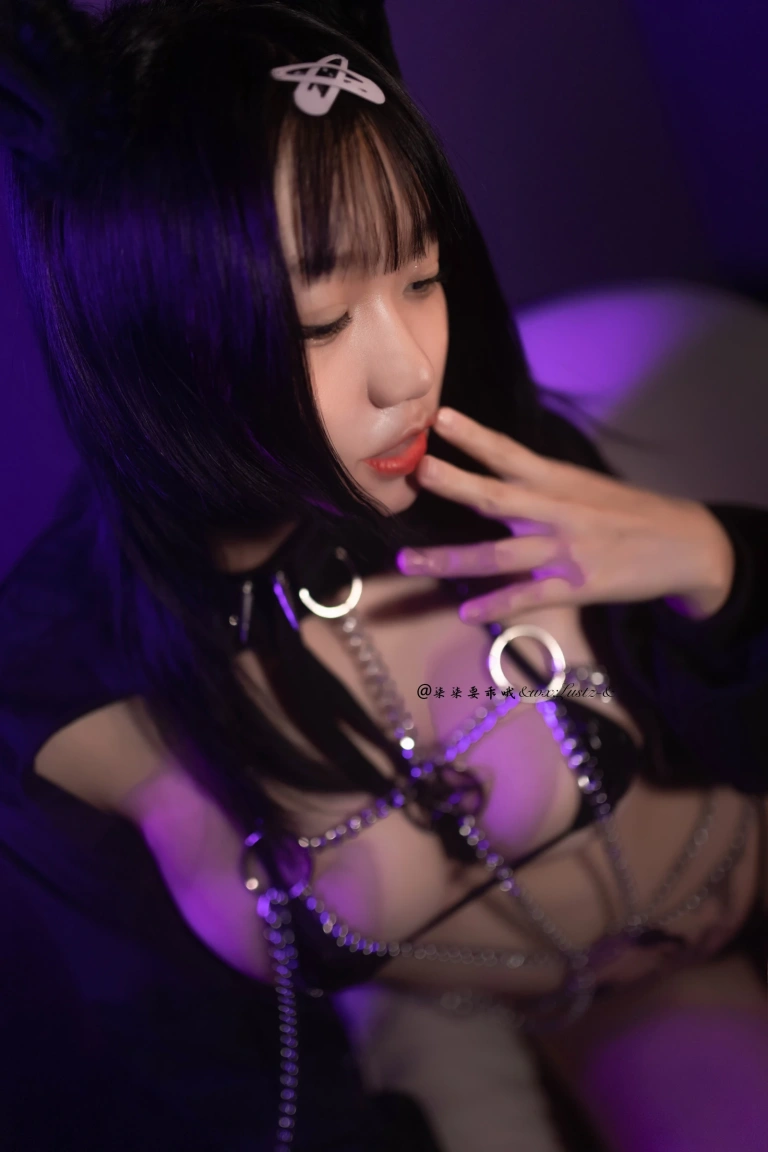 柒柒_Lust77《魅魔出差》写真图集 46P+1V｜在线预览与图包下载