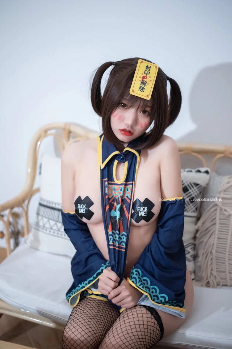 柒柒_Lust77《小僵尸》写真图集 45P｜在线预览与图包下载