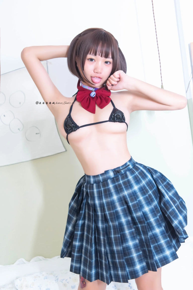 柒柒_Lust77《晚间约会》写真图集 40P｜在线预览与图包下载