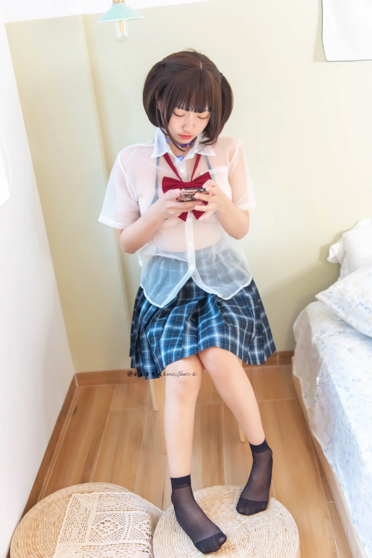 柒柒_Lust77《晚间约会》写真图集 40P｜在线预览与图包下载