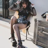 柒柒_Lust77《街拍黑皮裙》写真图集 17P｜在线预览与图包下载