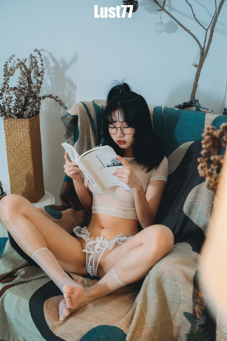 柒柒_Lust77《少女记实录》写真图集 76P｜在线预览与图包下载