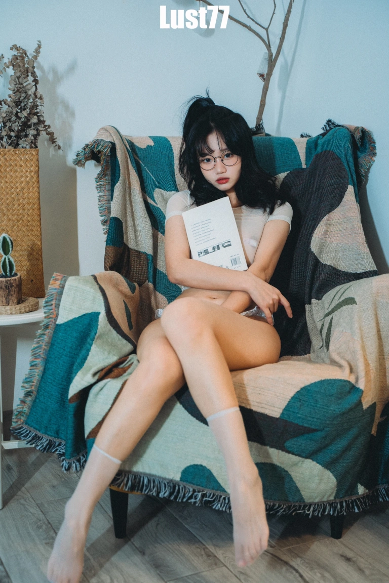 柒柒_Lust77《少女记实录》写真图集 76P｜在线预览与图包下载