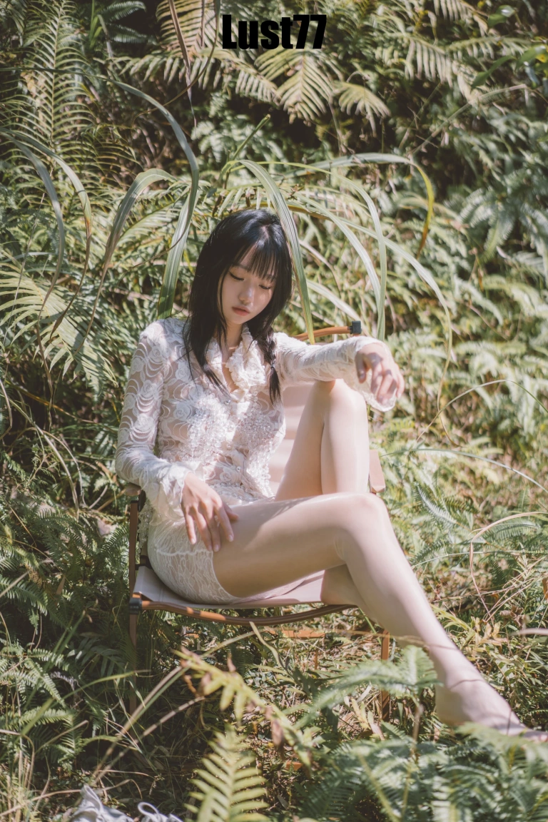 柒柒_Lust77《夏树繁花》写真图集 64P+1V｜在线预览与图包下载