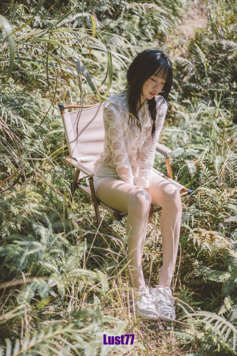 柒柒_Lust77《夏树繁花》写真图集 64P+1V｜在线预览与图包下载