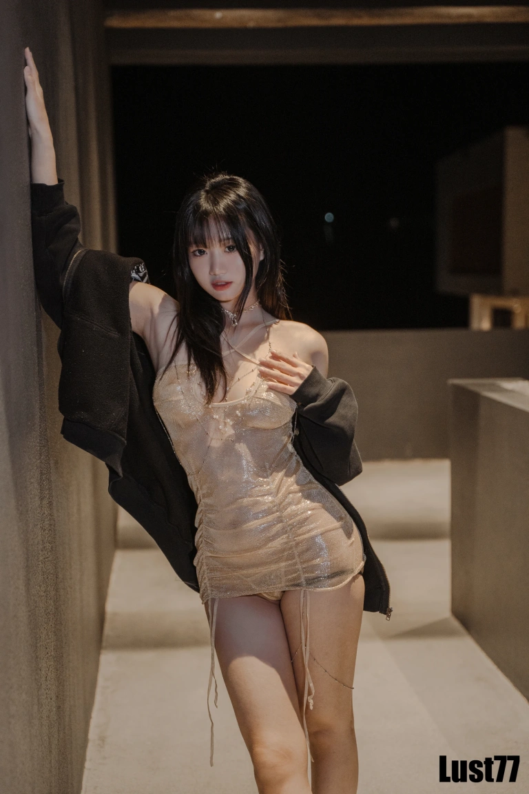 柒柒_Lust77《纸醉金迷》写真图集 90P+1V｜在线预览与图包下载