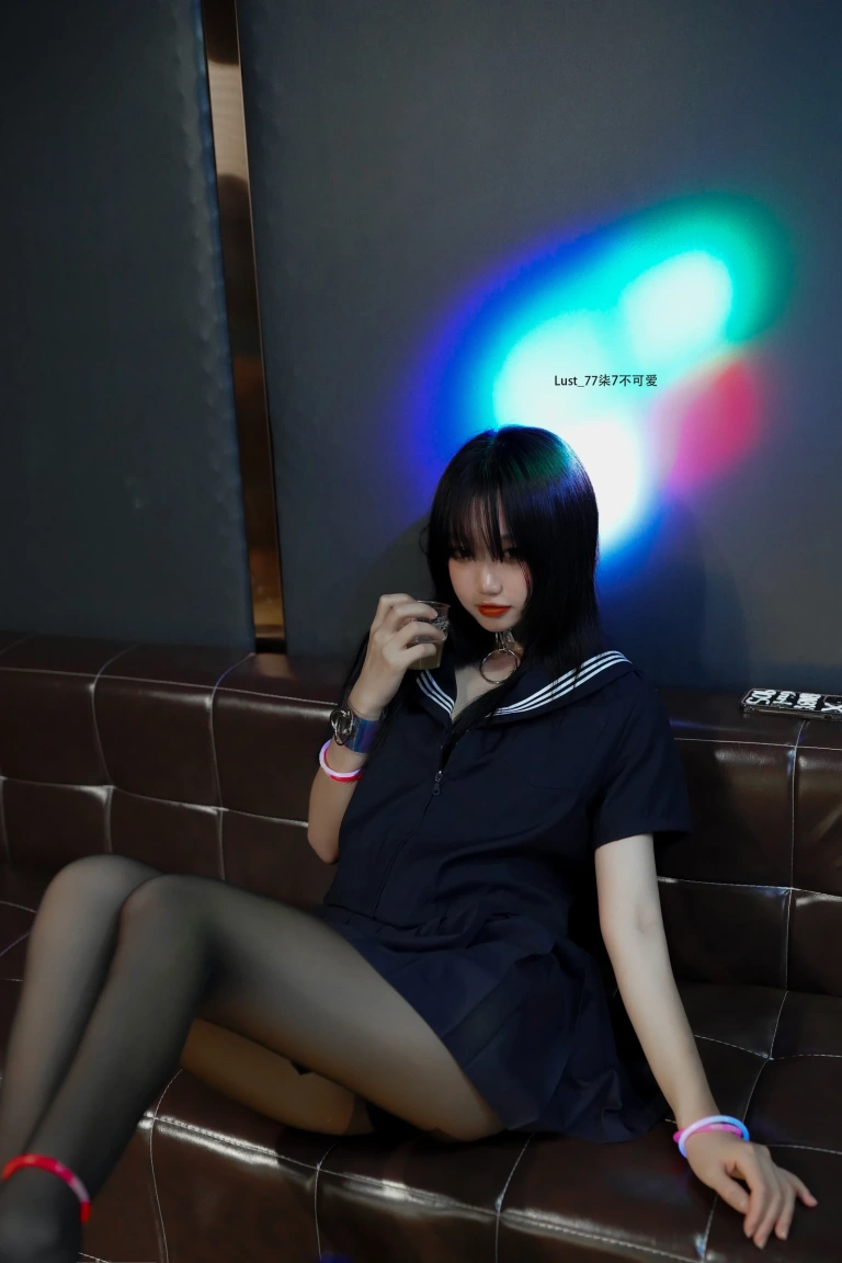 柒柒_Lust77《反差JK少女》写真图集 182P｜在线预览与图包下载
