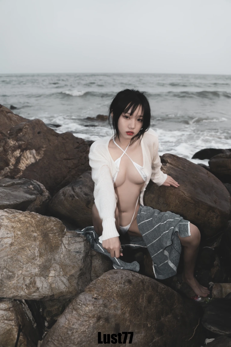 柒柒_Lust77《礁石海岸》写真图集 52P｜在线预览与图包下载
