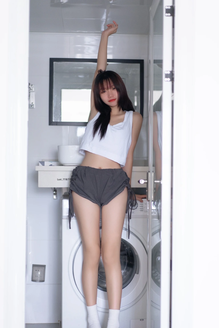 柒柒_Lust77《初恋背心》写真图集 117P｜在线预览与图包下载