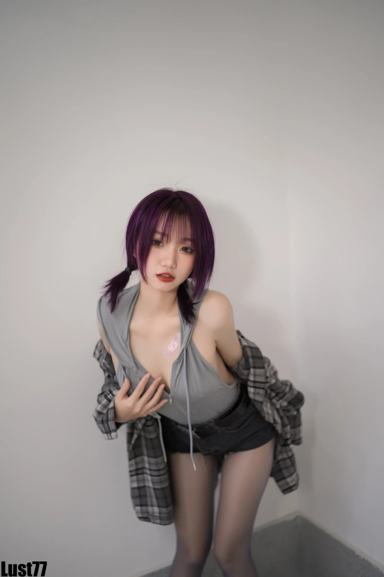 柒柒_Lust77《小灰兔》写真图集 70P+1V｜在线预览与图包下载