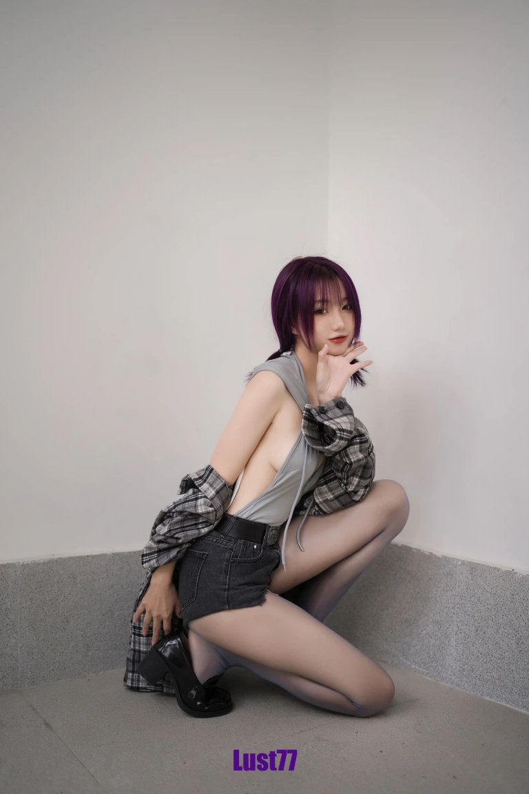 柒柒_Lust77《小灰兔》写真图集 70P+1V｜在线预览与图包下载