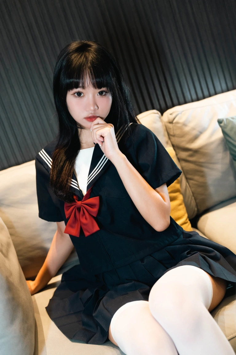 柒柒_Lust77《白丝死库水》写真图集 140P｜在线预览与图包下载