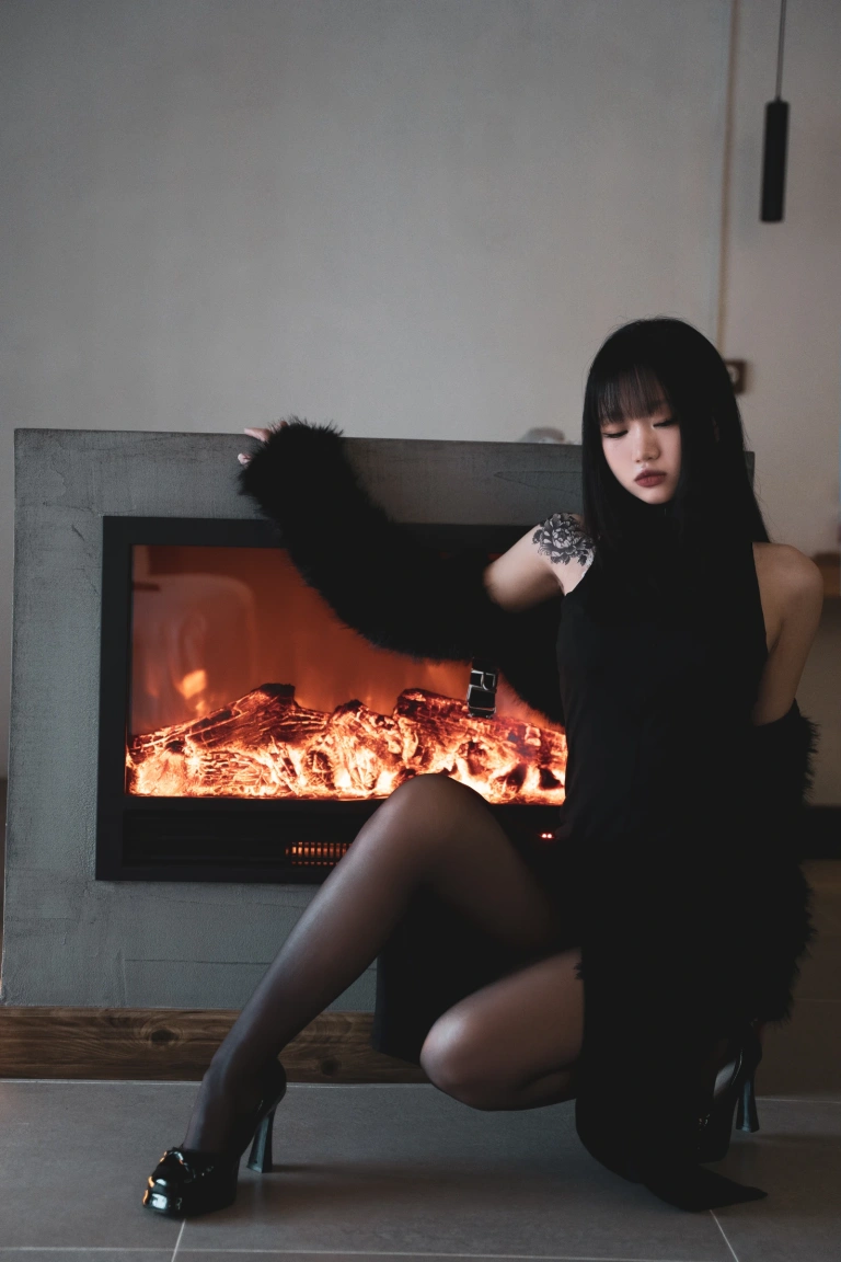 柒柒_Lust77《清寂》写真图集 22P｜在线预览与图包下载