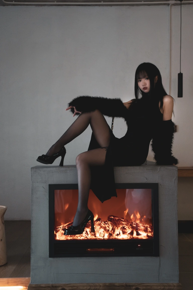 柒柒_Lust77《清寂》写真图集 22P｜在线预览与图包下载