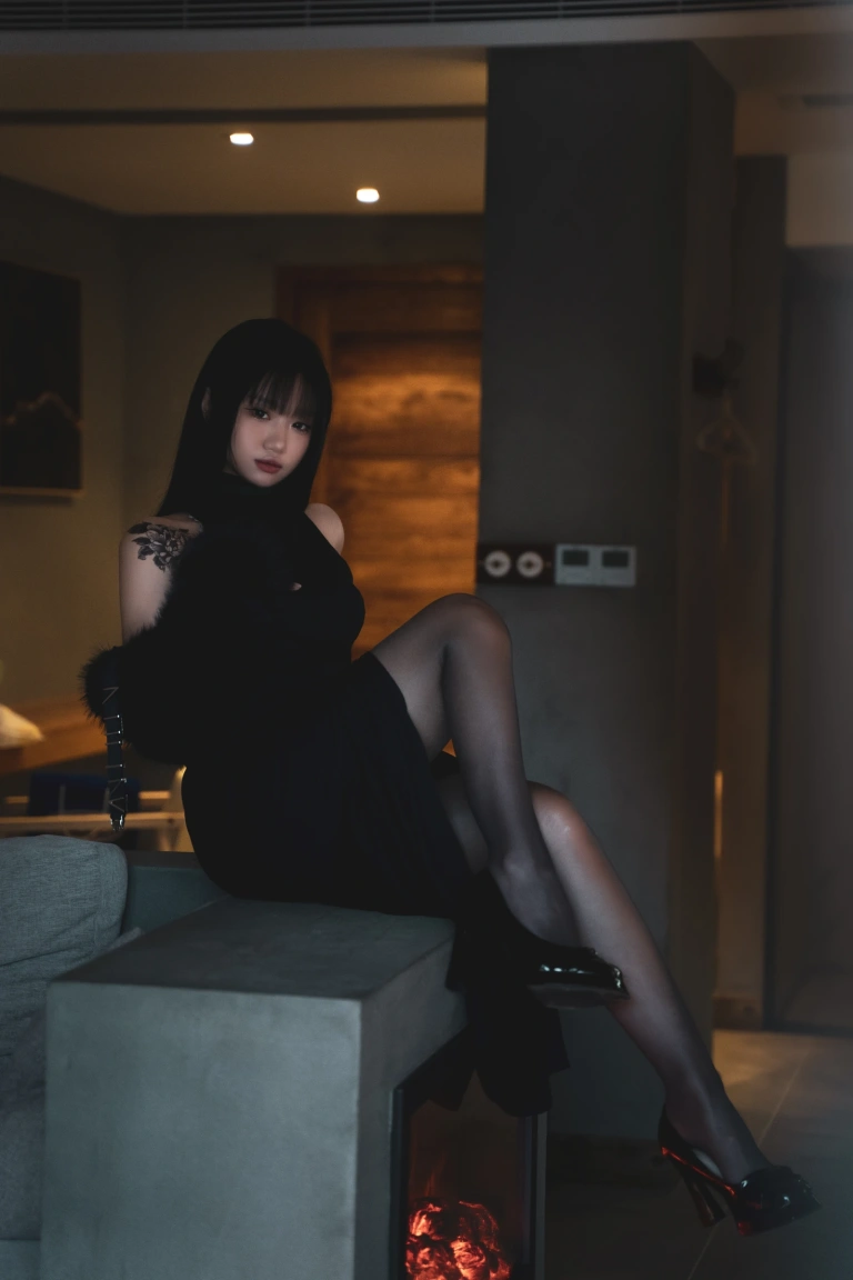 柒柒_Lust77《清寂》写真图集 22P｜在线预览与图包下载