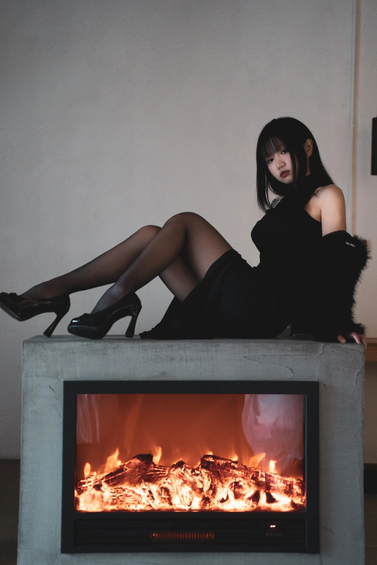 柒柒_Lust77《清寂》写真图集 22P｜在线预览与图包下载