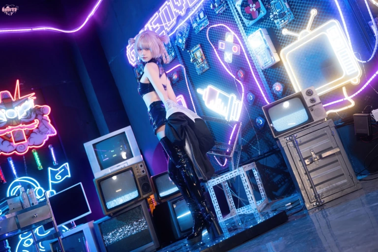 柒柒_Lust77《彻夜之歌 常服七草荠》写真图集 41P｜在线预览与图包下载