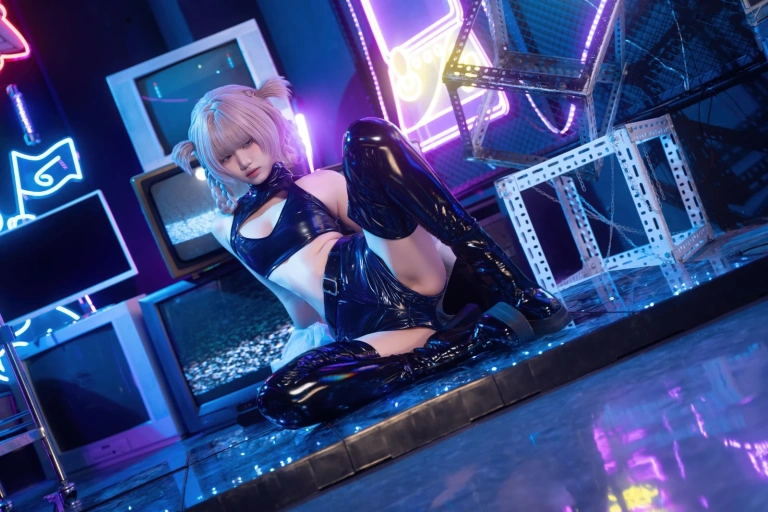 柒柒_Lust77《彻夜之歌 常服七草荠》写真图集 41P｜在线预览与图包下载