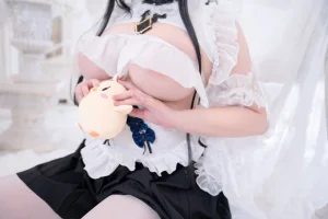 Meroko_魅瞳《碧蓝航线 不挠女仆没干劲的小姐姐》写真图集 53P｜在线预览与图包下载