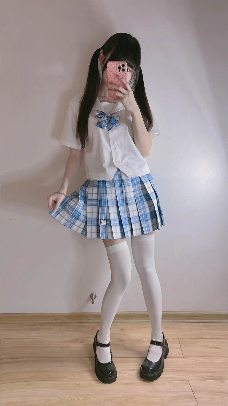 miko酱ww《自拍系列mikoの白丝02》写真图集 225P｜在线预览与图包下载