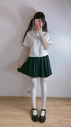 miko酱ww《自拍系列mikoの白丝03》写真图集 201P｜在线预览与图包下载