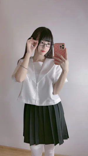 miko酱ww《自拍系列mikoの白丝03》写真图集 201P｜在线预览与图包下载
