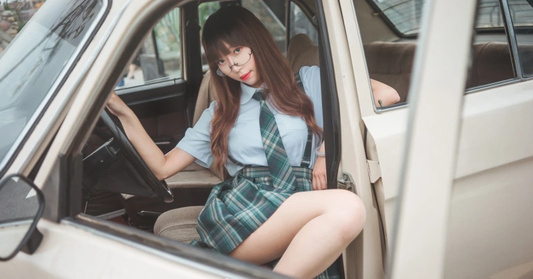 Money冷冷《JK》写真图集 9P｜在线预览与图包下载