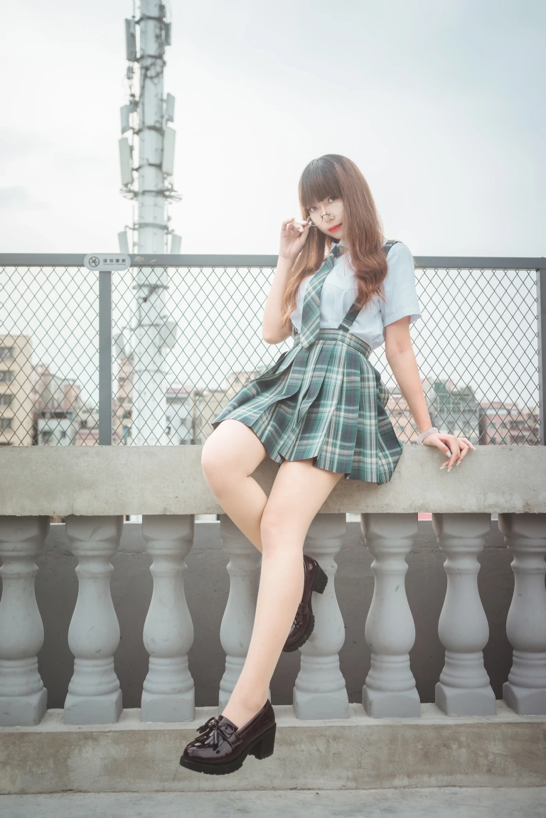 Money冷冷《JK》写真图集 9P｜在线预览与图包下载