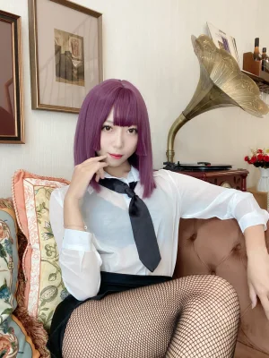 Money冷冷《OL网网制服》写真图集 82P+5V｜在线预览与图包下载