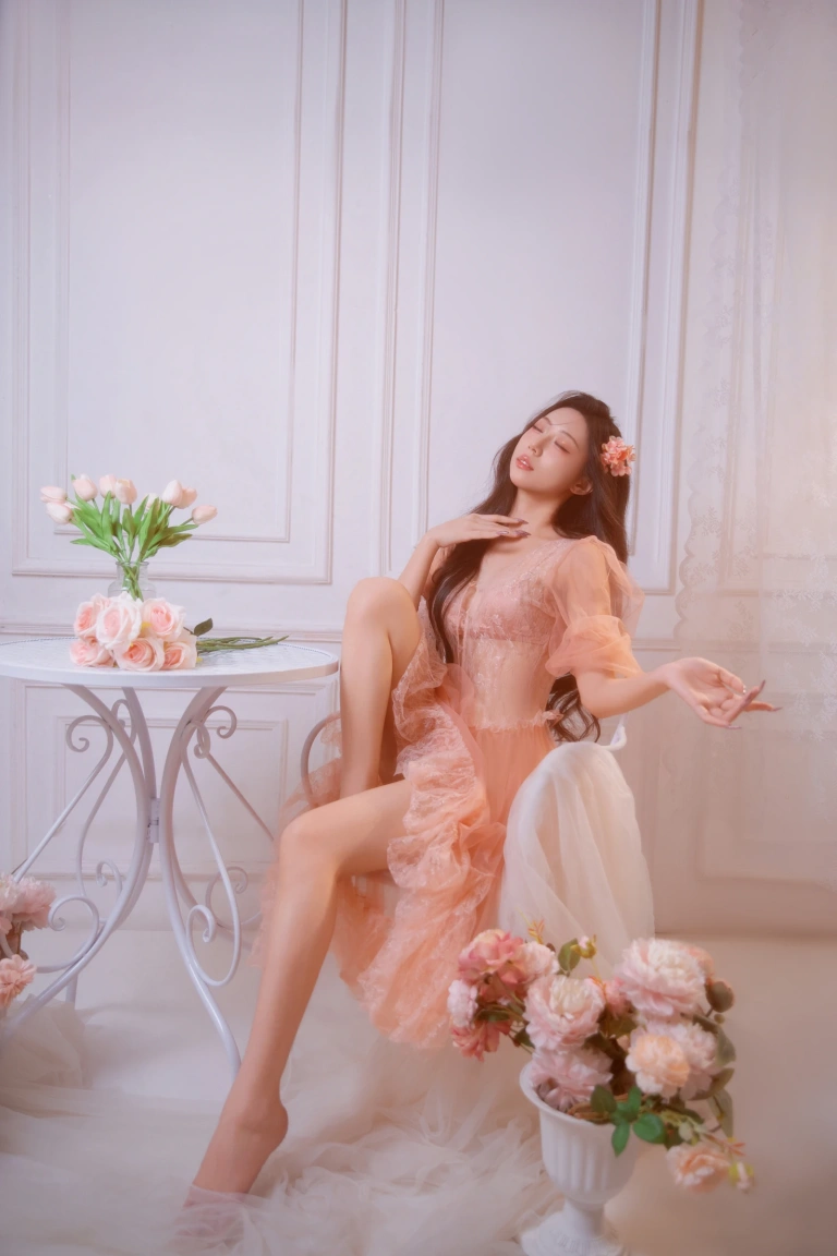 Money冷冷《仙女粉氛围感写真》写真图集 30P｜在线预览与图包下载