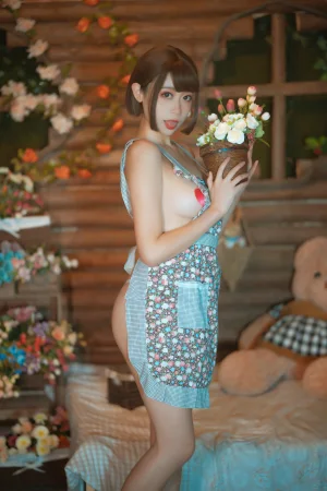 奈汐酱nice《老板娘2 勤劳的老板娘》写真图集 25P｜在线预览与图包下载