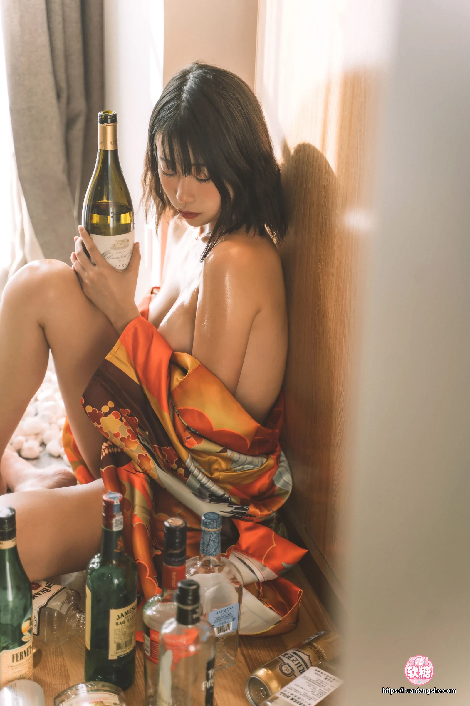 奈汐酱nice 奈汐酱nice NO.028 - 消愁