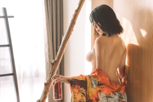 奈汐酱nice《消愁》写真图集 15P｜在线预览与图包下载
