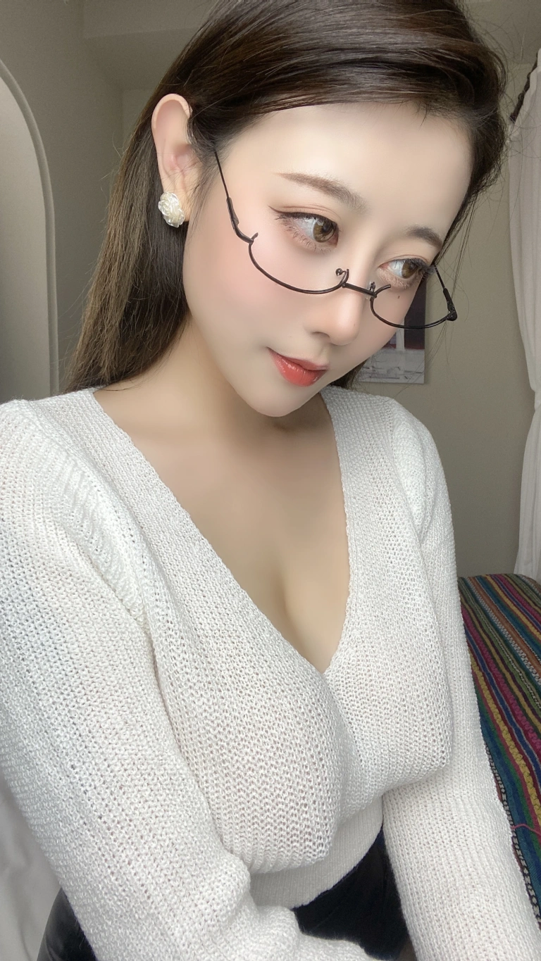 奈汐酱nice《24号自拍本 姐姐》写真图集 75P+7V｜在线预览与图包下载